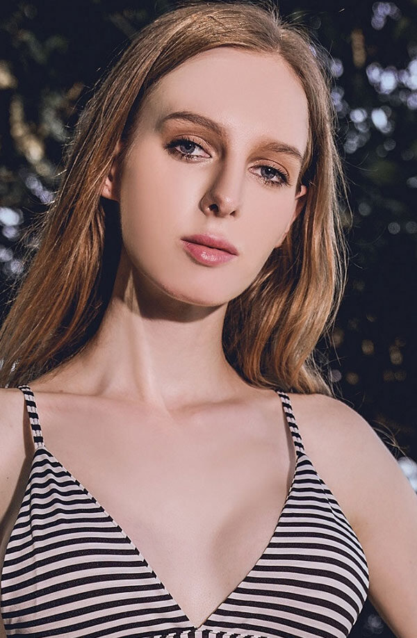 Anna 外籍女模特