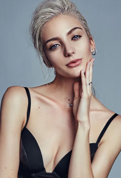 Polina 商业拍摄模特